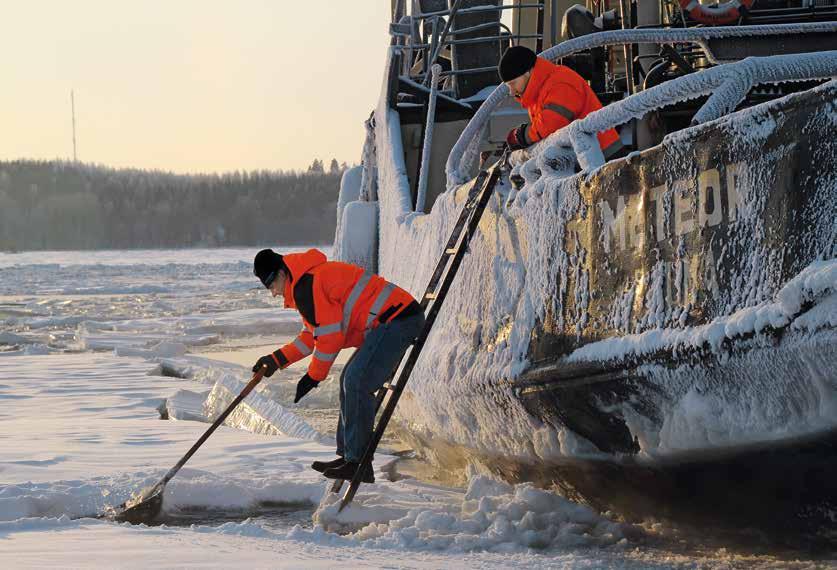 Frachter bekommen während der herrschenden Eiszeit kostenlose Unterstützung, damit die Im- und Exportwirtschaft keine temperaturbedingten Einbrüche erleiden muss.