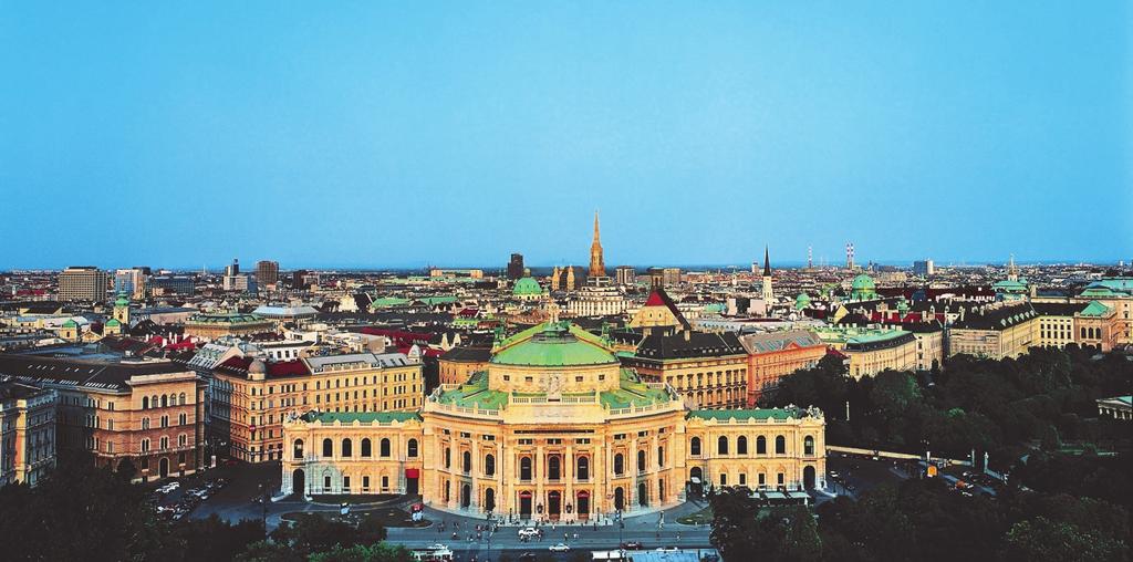 OV-7 Städte-Reise nach Wien 4 Tage: vom 10. bis 13. Mai 2018 In Wien wohnen wir in einem schönen Hotel mitten in der Stadt. Wir machen eine Stadt-Führung. Dabei erleben wir Wien.