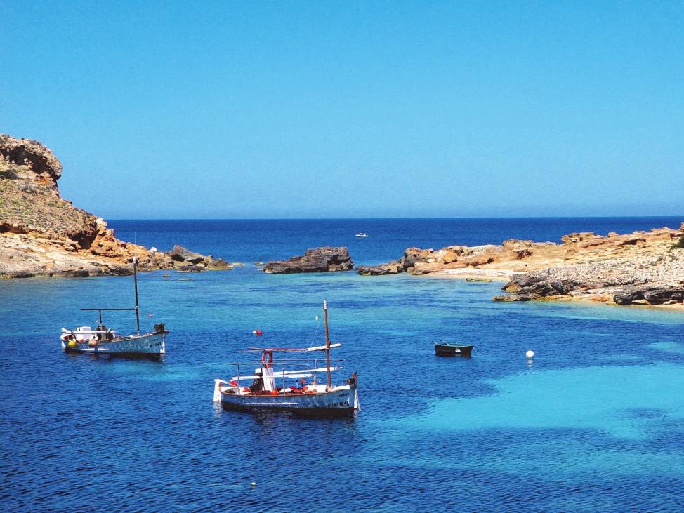 OH-20 Bade-Reise nach Ibiza alles dabei 6 Tage: vom 15. bis 20. September 2018 Wir genießen die Sonne auf dem Balkon. Oder gehen ans Schwimm-Becken. Oder an den Strand.