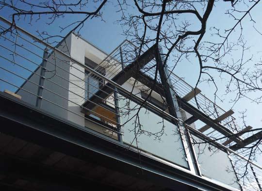 Kunststofffenster mit Dreifachverglasung und Rollläden und Jalousien Einbau
