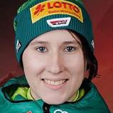 In Lillehammer sprang sie am letzten Wochenende mit Weiten von 7 und 35 Metern sensationell auf Rang zwei der erste Podestplatz der gelernten Gärtnerin aus Titisee-Neustadt im Weltcup.