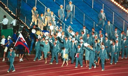Pri prvom samostatnom štarte výpravy SR nás reprezentovalo 71 športovcov. V roku 1996 sa konali tzv. Hry olympijskej storočnice. Tento prívlastok dostali Hry XXVI.