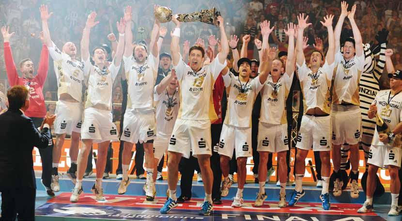 Story Fotos: EHF Der THW Kiel in Jubelpose: 2012 gelang dem deutschen Rekordmeister in Köln der dritte Champions-League-Sieg VELUX EHF Champions League Der Elite-Wettbewerb des europäischen