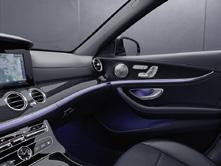 Sitzkomfort-Paket (P65); Multifunktions-Sportlenkrad in Leder Nappa schwarz im 3-Speichen-Design, unten abgeflacht, im Griffbereich tief geprägt, mit Touch-Control Buttons und Lenkradschaltpaddles (i.