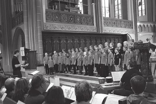 Entgegen der Tradition sang kein Eröffnungschor, sondern alle den Titel Singen bringt Freude ins Herz. LCV-Präsident Stefan Kugler ließ das vergangene Jahr Revue passieren.