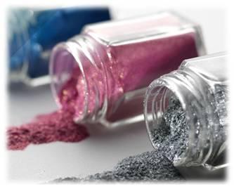 Moonshine ultra effect Effektpigmente aus mikrofeinen Glasplättchen, die mit hochbrechenden Metalloxiden und Farbstoffen beschichtet sind.