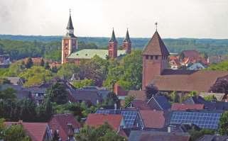 9 Lohne ist Teil des Oldenburger Münsterlandes im Westen Niedersachsens, einer Region, die bekannt ist für ihre enorme Wirtschaftskraft, ihren Geburtenreichtum und ihre Verwurzelung im Glauben.