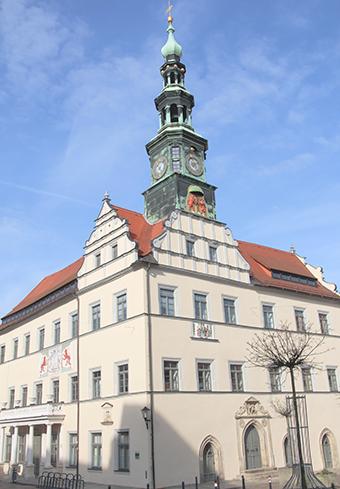 Nr. 09 / 16 Pirnaer Anzeiger Öffentliche Bekanntmachungen der Stadt Pirna Veröffentlichung der Anfragen von Stadträten in der 19. Sitzung des Stadtrates am 15.03.