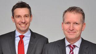 BREMENKOMPAKT LAND & LEUTE Andreas Wellbrock (48), links im Bild, und Michael Blach (48) sind zu neuen Vorständen der Bremer Lagerhausgesellschaft Aktiengesellschaft von 1877 berufen worden.