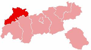 DER BEZIRK REUTTE - ECKDATEN Fläche 1.236,82 km 2 Bezirkshauptstadt Reutte EinwohnerInnen 31.936 (per 31.12.