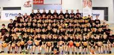 Jahresheft 2017 / 18 Turn- und Sportverein Vilsbiburg 47 U16 (Bezirksoberliga): Die von Joshua Guddemi trainierte U16 beendete die Saison in der stark besetzten Bezirksliga auf dem letzten