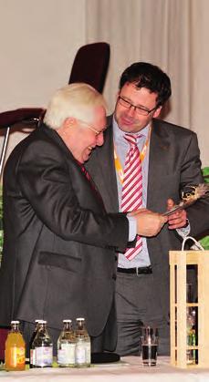 Klaus Zeh wurde der Thüringer Ministerpräsident a.d., Dr. Bernhard Vogel auf das herzlichste im Bleicheröder Kulturhaus begrüßt.
