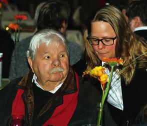 Rückblick: Richtfest im März bei Geschäftsführerin Henrike Gieselmann, Senior Hans Gieselmann sowie seine Gattin Helga (2.