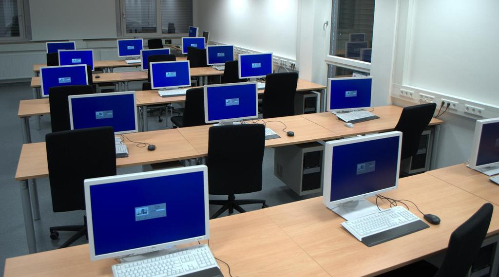 Einführung CIP-Pools am Department Informatik Kurz & knapp 8 Räume über 250 Rechnerarbeitsplätze Debian GNU/Linux & Windows 7 3