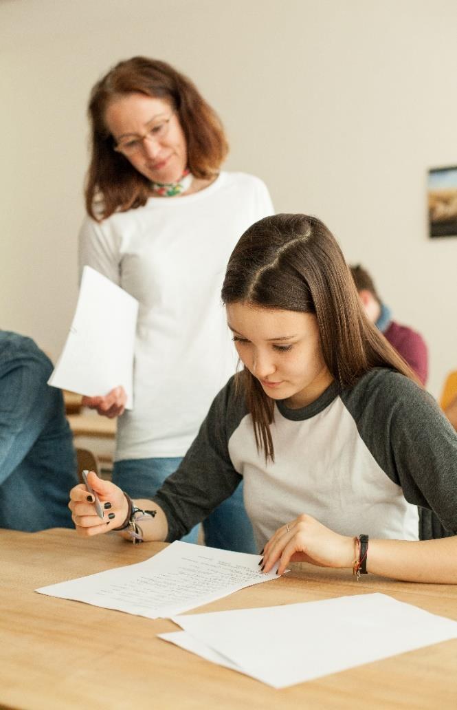 Folie 12 Leitgedanke Die Schulen sollen sich pädagogisch und fachlich optimal