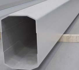 Extrem stabiles Aluminium-Mastprofil Besonders geringe Durchbiegung und Verwindung durch das geschlossene Mastprofil aus hochfester Aluminium Spezialligierung Hohe