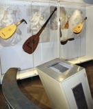 Das Instrument verweist auf die frühen Anfänge des Lautenmacher-Handwerks in Füssen. Die Lechstadt gilt als Wiege des europäischen Lautenbaus und strahlte europaweit aus.