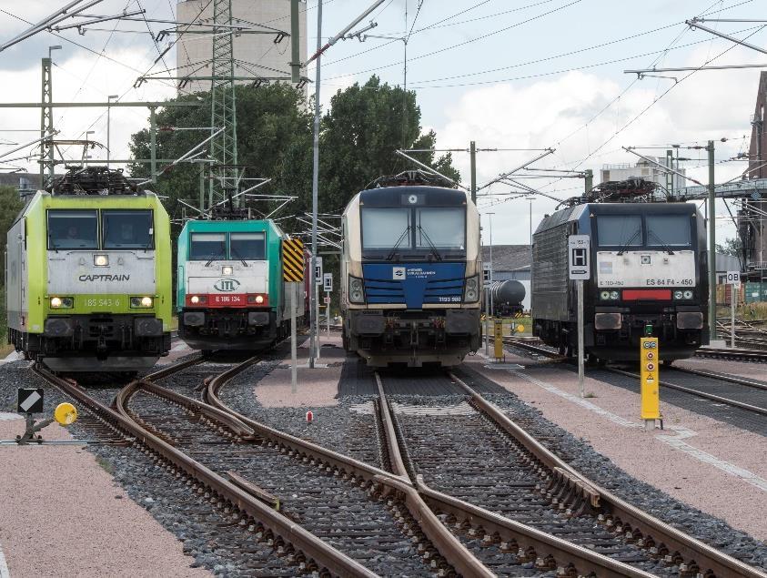 Die Erfolge durch smartport und die Erneuerung der Infrastruktur lassen sich sehen: erneutes Rekordjahr für die Hafenbahn Effizienzsteigerung TEU/Züge um über 30 Prozent Im Jahr 2016 erzielte die