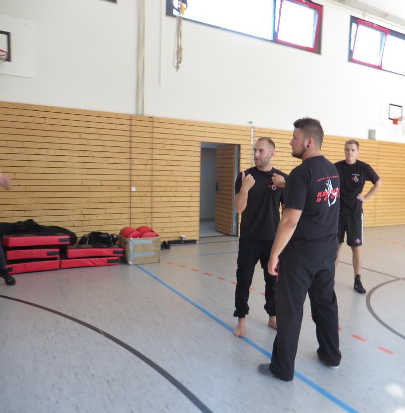 Das Team von Krav MAGA DEFCON Trainerteam: Robin