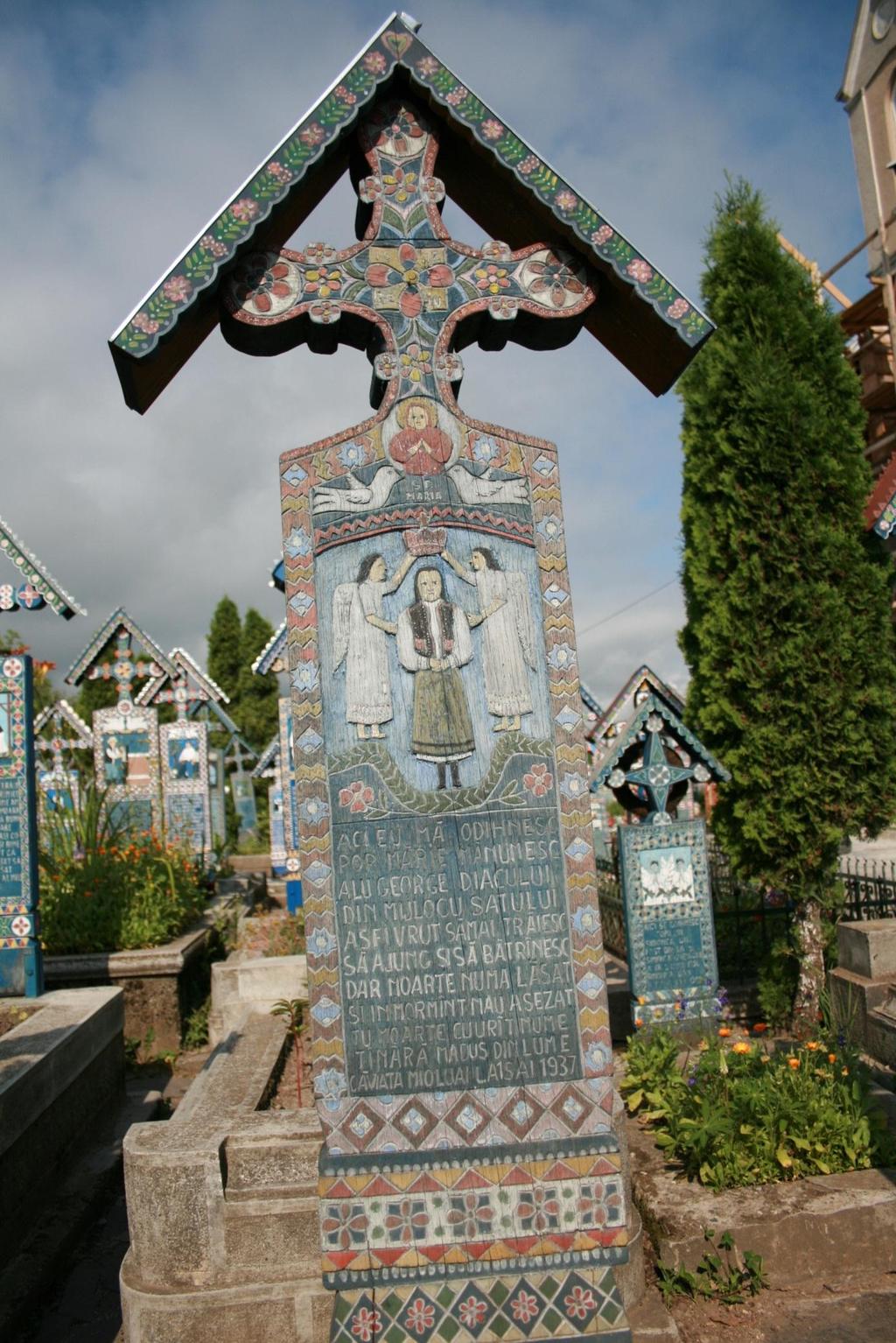 Foto 1: Exemplu de cruce din Cimitirul de la