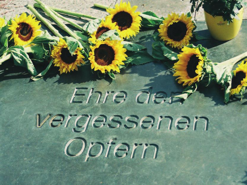 Wir laden ein zur Mahn und Gedenkveranstaltung für die Opfer der Erbgesundheitsgesetze des Nationalsozialismus Tiergartenstraße 4 erinnern, mahnen,