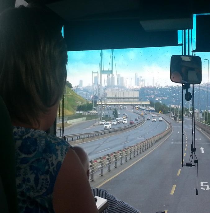 20.July, Sonntag Nach dem Frühstück haben wir nach Istambul gefahren. Die Fahrt war mit dem Bus circa 2 Stunden lange.