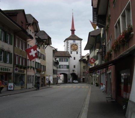 Gemeindebeschrieb Mellingen Die historische Altstadt mit ihren verträumten Ecken und lauschigen Plätzen lädt nicht nur zu einem virtuellen Besuch ein.