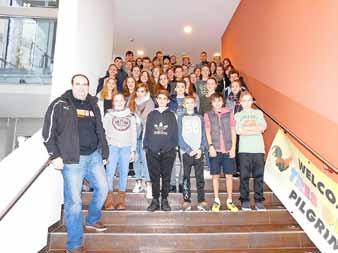 Die polnische Delegation bestand aus einer 20-köpfigen Schülergruppe aus Dobrodzien, die von den Deutschlehrern Sylwia Krafczyk, Sabina Kowalska und Kamil Kisielewicz begleitet wurde.
