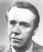 (1988), Teória a prax básnického prekladu (1990). Písal tiež diela autobiografického charakteru a polytologické úvahy Paragraf: Polárny kruh (1991), Proti sedemhlavému drakovi.