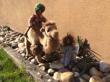 Kindergottesdienste Gerne nehmen wir euch Kinder gerne mit aufs Kamel - auf eine Reise durch die Geschichten unserer Bibel! Ihr seid herzlich willkommen! Unsere Kindergottesdienst- Treffen sind: 15.