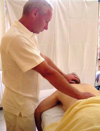 at Massage Ich biete klassische Rücken- und Ganzkörpermassagen, Fußreflexzonenmassagen und
