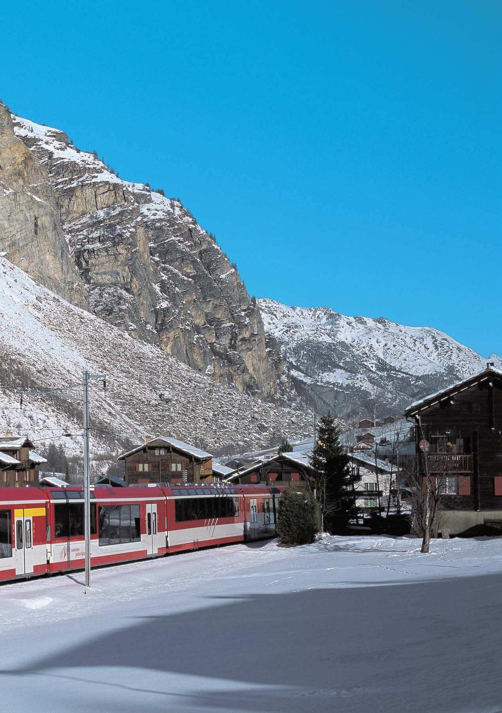 »Komet«am Matterhorn Bis Februar 2008 nahm die Matterhorn Gotthard Bahn drei neue vierteilige Niederflur- Gelenktriebzüge ABDeh 4/10 des Herstellers Stadler-Rail in Betrieb.