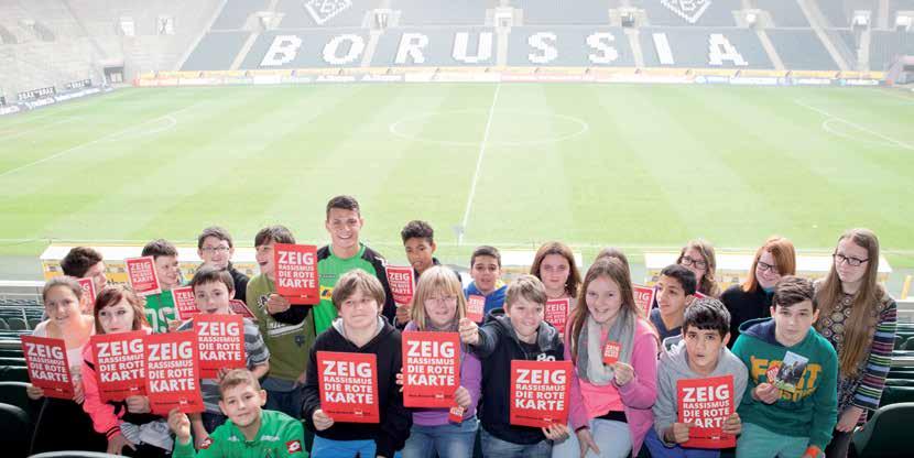 16 bildung Hauptschule Neuwerk: Mit der GEW NRW zu Borussia Mönchengladbach Zeig Rassismus die Rote Karte!