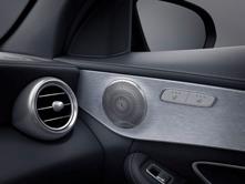 Die passenden Produkte sind über MercedesBenz Zubehör erhältlich Nicht mit AMG Performance Sitzen (555) TVTuner Der TVTuner macht ihr Fahrzeug zum Heimkino.