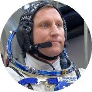 Der Geophysiker und Vulkanologe aus dem baden-württembergischen Künzelsau ist der elfte deutsche Raumfahrer, der dritte deutsche Astronaut auf der Internationalen Raumstation (ISS) und außerdem der