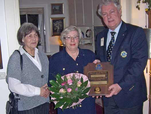 10 Namen und Nachrichten Melvin-Jones-Fellowship-Award für Lionsfreundin Barbara Alexander Lionsfreundin Barbara Alexander ist Gründungsmitglied (2001) des Lions Club Flensburg-Alexandra.