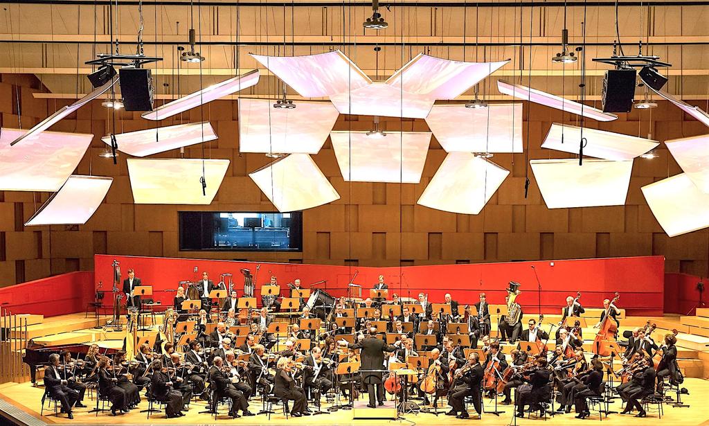 wikipedia.org/wiki/philharmonie So wie auf dem Foto unten siehst du das Orchester dann im Konzertsaal vor dir.