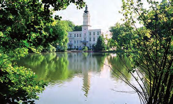 Berlin- Schönwalde 5 DORNRÖSCHEN AUF DER SPUR SCHÖNWALDE Ein Dorf voller Spindeln und ein verwunschenes Schloss im Wald das ist doch geradezu märchenhaft. König Friedrich II.