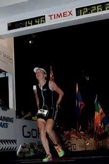 Triathlon Feli konnte selbst kaum fassen, dass sie bei der Weltmeisterschaft in ihrer AK den 3. Platz belegen konnte. Mit 13:24:46h konnte sie diesen tollen Erfolg erzielen.