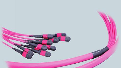 MPO-Kabel Die MPO-Kabel sind speziell für hohe Anforderungen an die Packungsdichte entwickelt, dadurch ist eine reversible und platzsparende LWL-Verkabelung in Rechenzentren möglich.