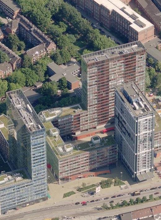 I. Unternehmungsvorstellung SPARDA IMMOBILIEN 100% Tochterunternehmen der Sparda-Bank Hamburg eg 25 Jahre jung 45