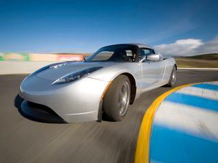 Elektromobilität - Das Smart Grid Vehicle Tesla Roadster Personen:! 2 Geschwindigkeit:!