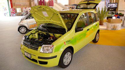 Elektromobilität - Das Smart Grid Vehicle MES-DEA Panda Personen:! 4 Geschwindigkeit:! 110 km/h Reichweite:!