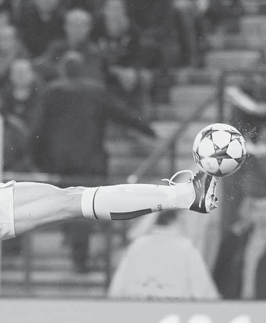 www.sport.sk FUTBAL 9 Zlatan Ibrahimovič štyrmi gólmi deklasoval Anderlecht Brusel. FOTO SITA/AP UŽ JE V PRVEJ DESIATKE Zlatan Ibrahimovič má momentálne na konte 37 presných zásahov v Lige majstrov.