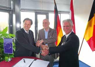 Wir stellen vor: EURES in der Euregio Maas-Rhein Region Aachen Zweckverband Die Geschäftsführer Whitake (RD NRW), Thijssen (UWV) und Leeroy (VDAB) nach der Unterzeichnung der Kooperationsvereinbarung