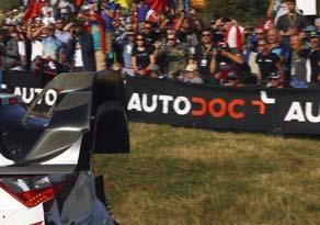 Ein Unfall von Dani Sordo (Hyundai i 20 WRC), der Front und Windschutzscheibe seines Fahrzeugs beschädigte, sowie das Aus nach Getriebeproblemen am Toyota von Jari-Matti Latvala wirbelte das Podium