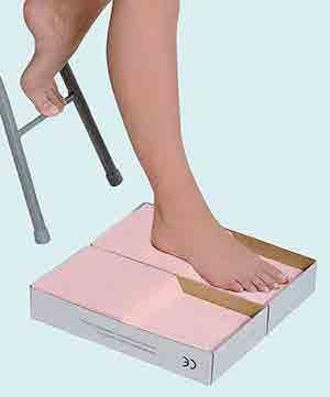 DIABETIC STEP Besonders für Diabetiker, die Innovation mit der Stufe. Der Vorderfuß wird entlastet, der Abdruck wird dadurch für den Fuß schonend erstellt.