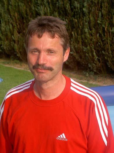 Der Kreis schließt sich: vielen Fußballinteressierten ist Bernd Bienemann sicherlich noch ein Begriff: anno 1993 startete seine Hassumer Trainerlaufbahn mit einem einjährigen Engagement bei der