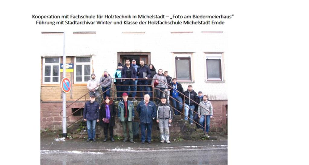 Kooperation Metzendorf Schule mit Schillerschule Stadtarchivar Winter führt Fachschüler aus Michelstadt und Bensheim durch Fachwerkstadt Michelstadt