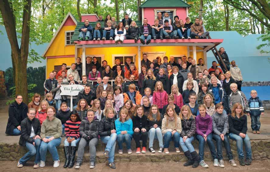 Lebenswelt Foto: Mechtild Runnebom Seltenes Bild mit (fast) allen Beteiligten: Gruppenfoto aus dem Mai 2010 während der»pippi-langstrumpf-saison«.